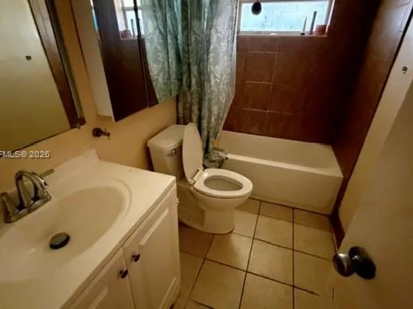 2319 Jackson St APT 8, Hollywood, FL 33020