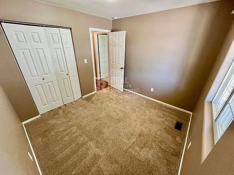1574 S Growers Dr — Photo 12
