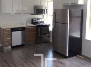 923 W Carmen Ave #7D, Chicago, IL 60640