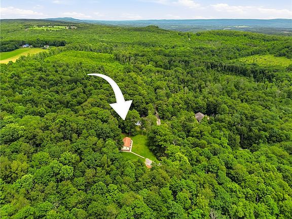 3rd image of 251 Evergreen Ln