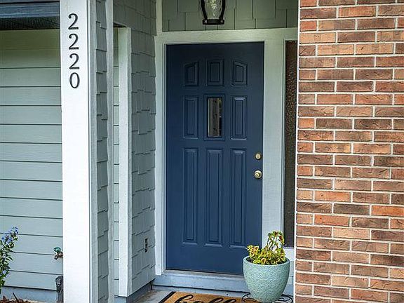 4th image of 2220 NW 44th Pl