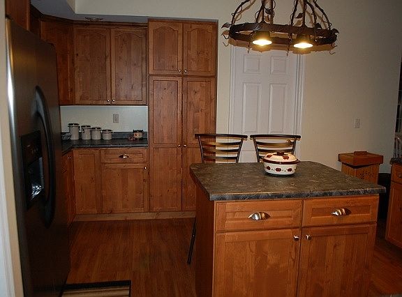 5th image of 192 Evergreen Dr