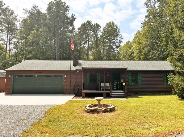 810 Fairfield Dr, King William, VA 23086