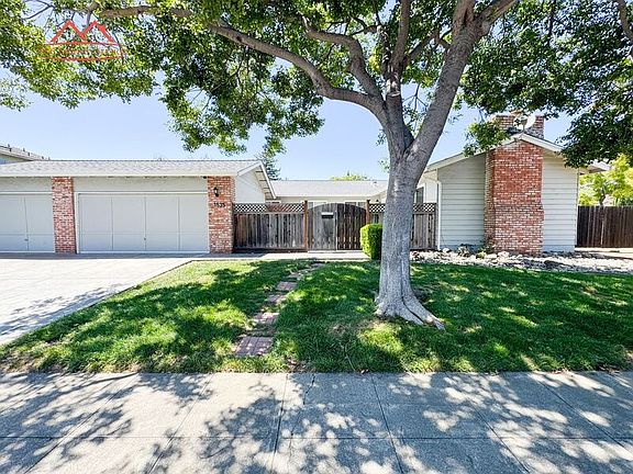 3rd image of 1535 Albatross Dr