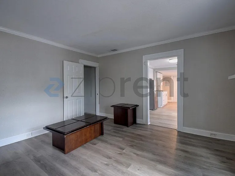 914 23rd St W #B — Photo 19