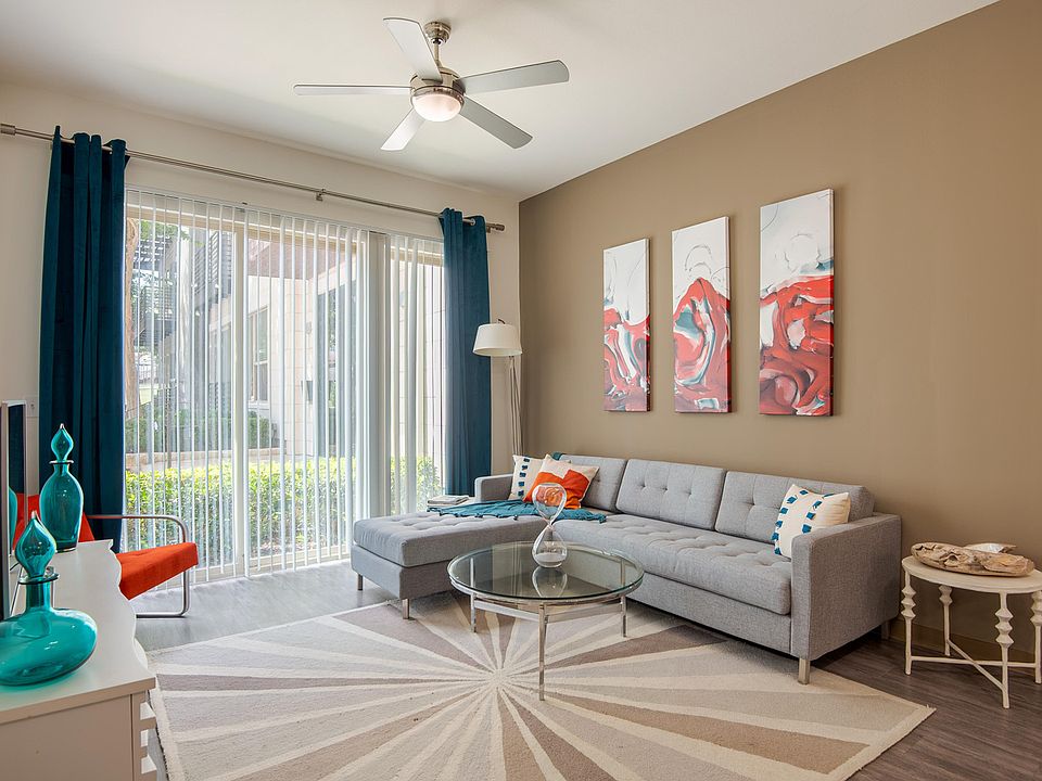 Spacious Living Room