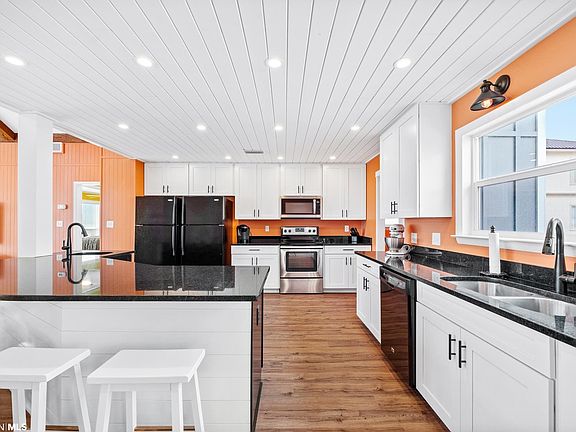 2nd image of 2923 W Beach Blvd