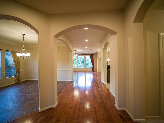 4th image of 20665 Southwood Oaks Dr