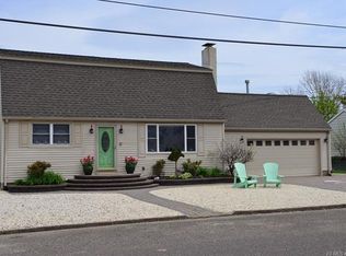 229 N 15th St, Beach Haven, NJ 08008