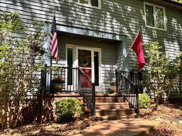 1216 Knollwood Pl, Martinsville, VA 24112