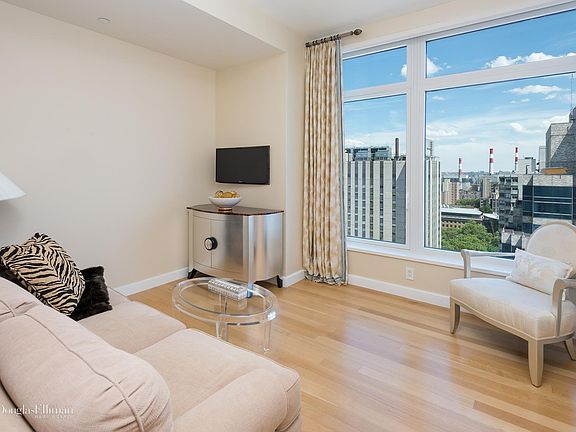 5th image of 400 E 67th St APT 22C