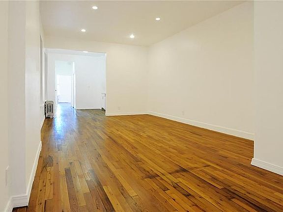 5th image of 320 W 17th St #3