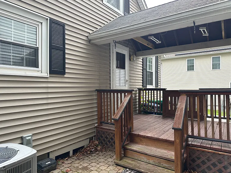 358 Union St — Photo 33