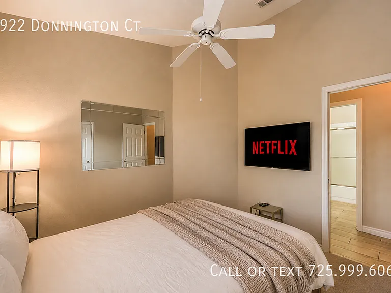 1922 Donnington Ct — Photo 17