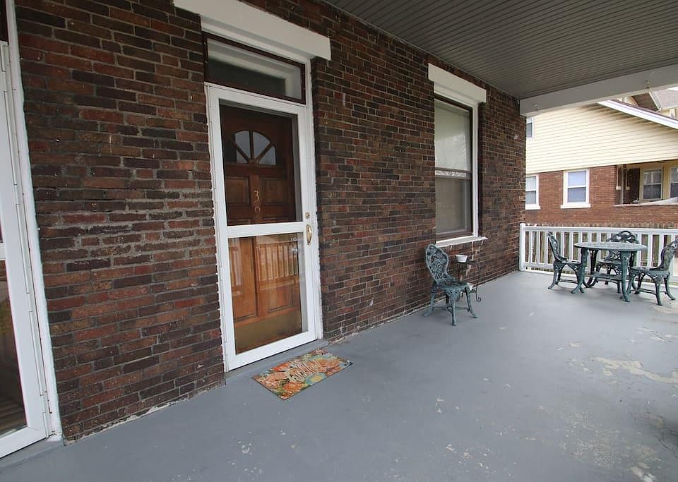 1st image of 3976 Lowry Ave #3