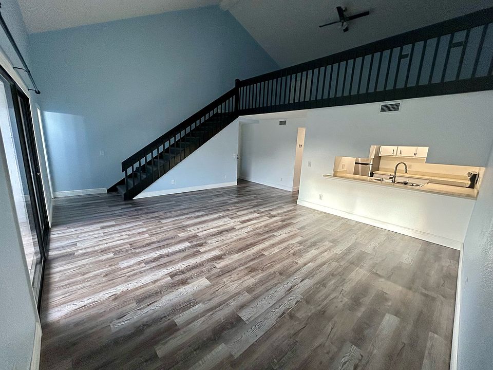 1st image of 142 43rd Ave #4