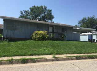 1415 SW 69th Ter, Topeka, KS 66619