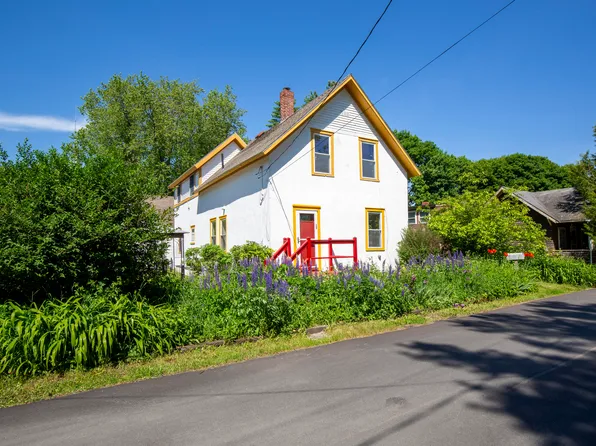 15 Tea Street, Rockland, ME 04841