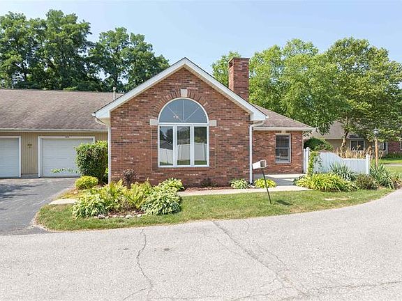 2nd image of 1606 Blue Heron Way