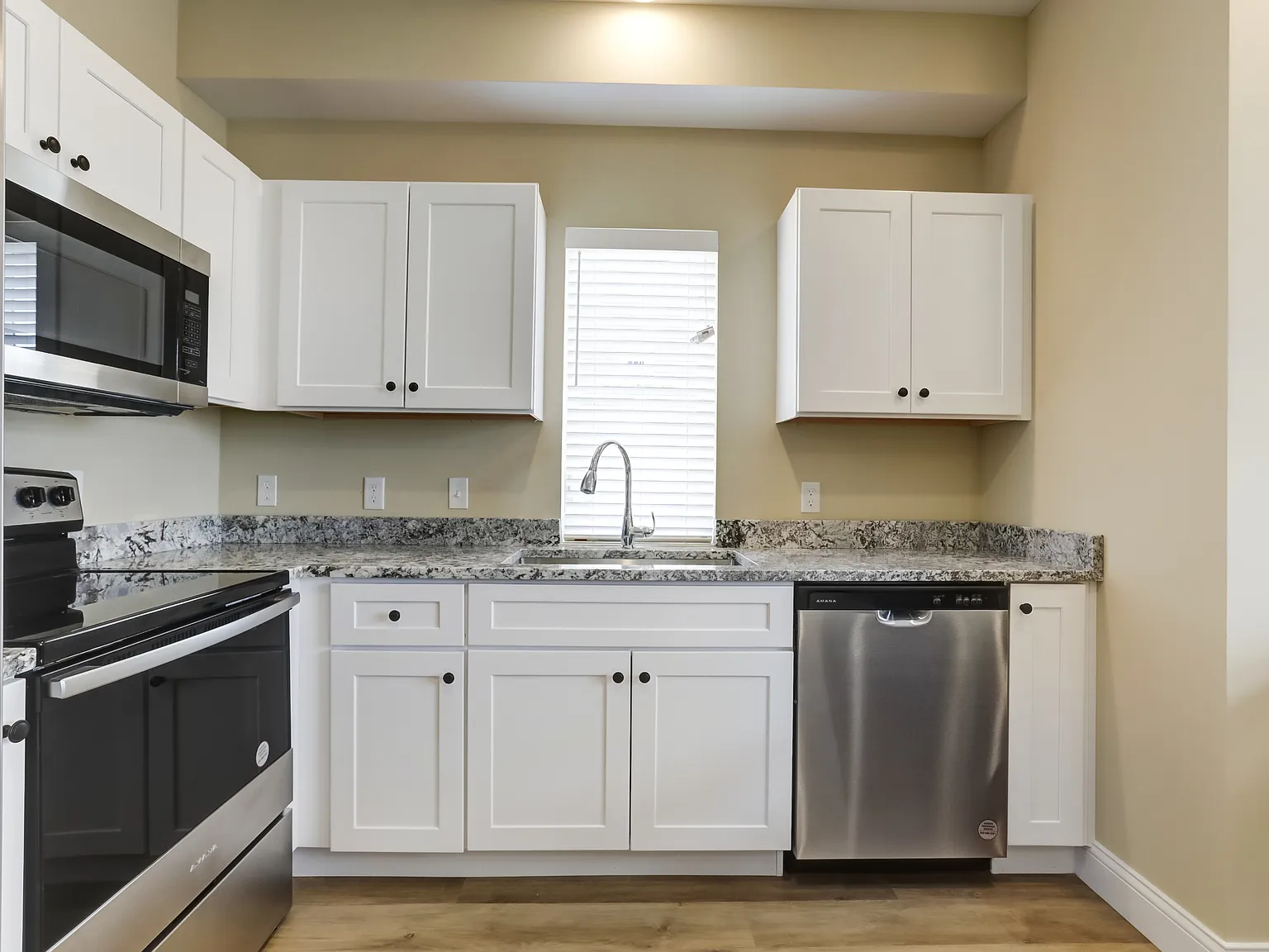 305 West Clark Street - 204 — Photo 2