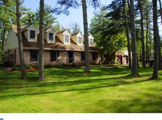 886 Brandon Ln, Schwenksville, PA 19473