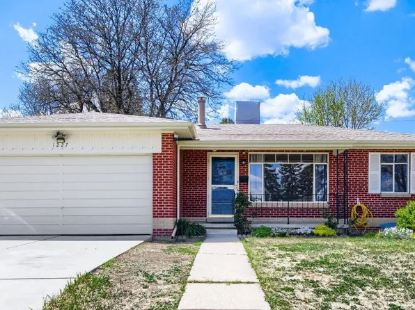 1227 S Harlan Street, Lakewood, CO 80232