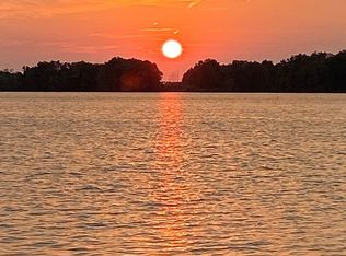 8780 Arlington St, White Lake, MI 48386