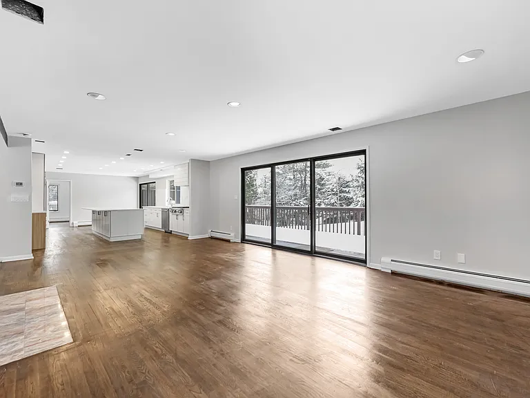 3 Forest Rd — Photo 14
