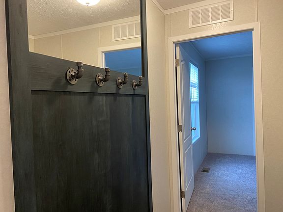 5th image of 303 Tamarack Blvd #303
