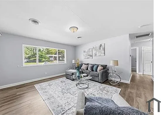 9838 Tanbark Ln — Photo 1