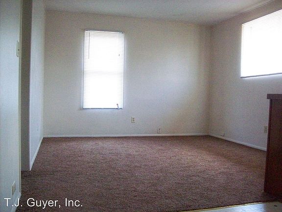 2nd image of 311B E Pine St