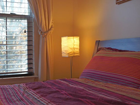 master bedroom queen bed