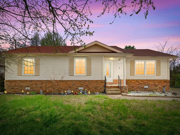 314 Kauai King Dr, Hopkinsville, KY 42240