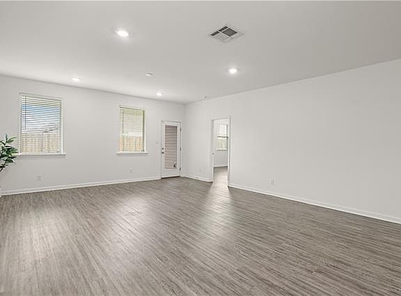 5th image of 5225 Summer Pecan Rd