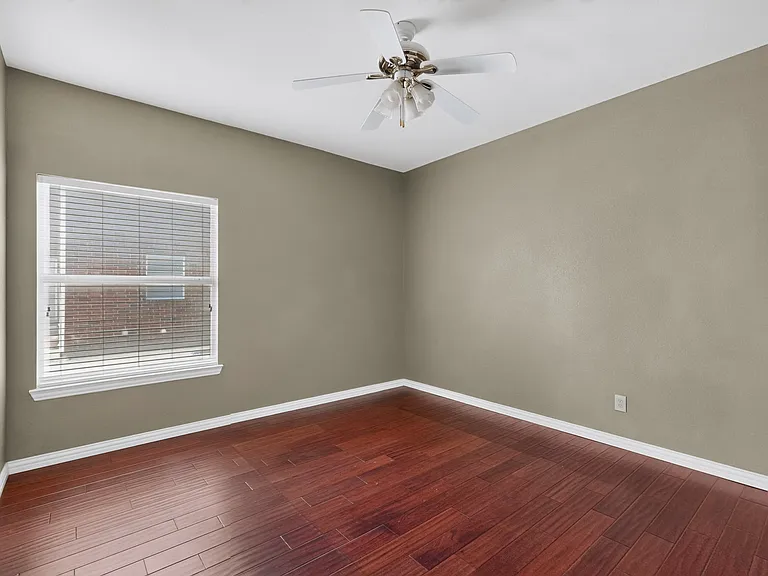 1812 Meadow Ridge Dr — Photo 21