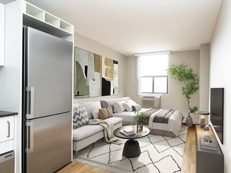 798 Richmond St W — Photo 3