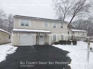 6 Turnberry Ct, Middle Island, NY 11953
