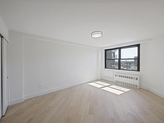 5th image of 6260 99th St APT 815