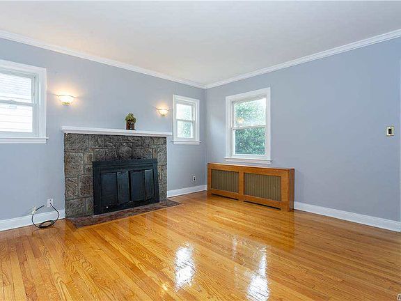 2nd image of 1647 Jasmine Ave
