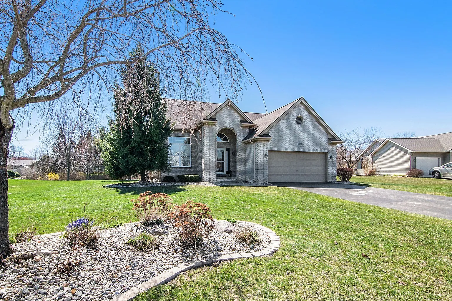 5053 Prestonwood Ln photo 1