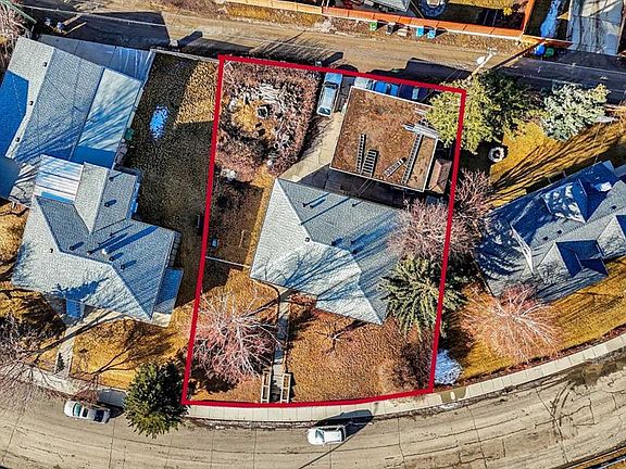 2nd image of 931 E Robert Rd NE