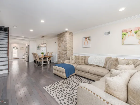 219 Mountain St, Philadelphia, PA 19148