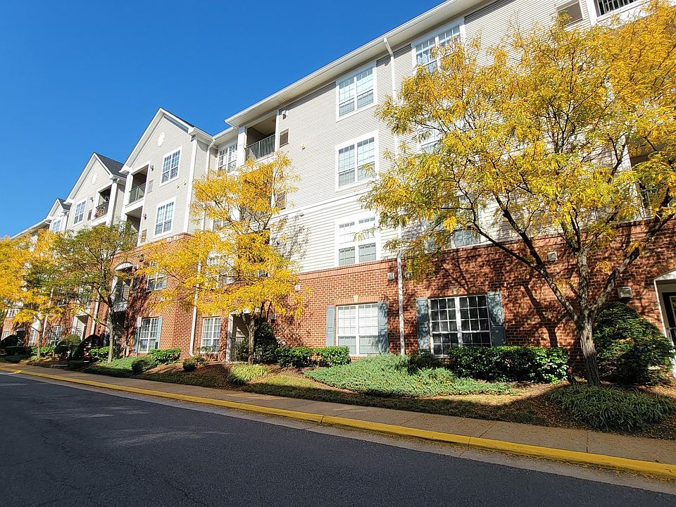 1st image of 4860 Eisenhower Ave Unit 175