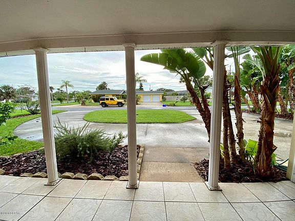 2nd image of 723 Luna Dr