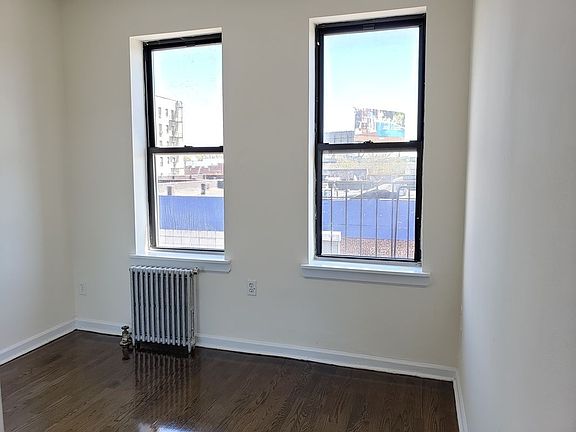 4th image of 3424 44th St APT 3F