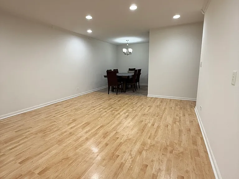 5011 Valley Ln #507 — Photo 4