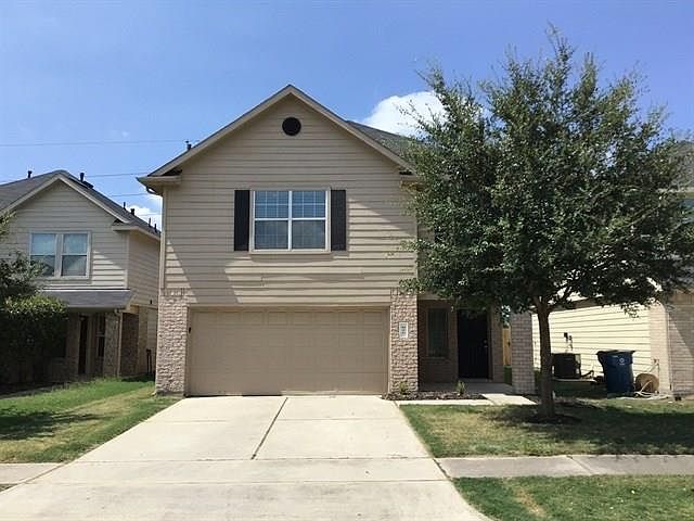 1st image of 826 Darbydale Crossing Ln