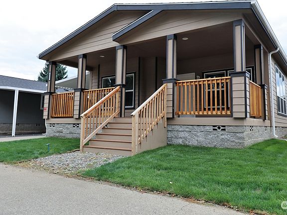 3rd image of 1111 Archwood Drive SW #325