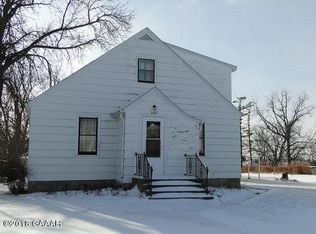 307 E Broadway St, Starbuck, MN 56381