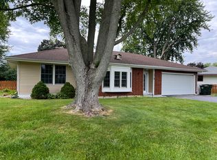 1719 Hawthorne Dr, Lindenhurst, IL 60046